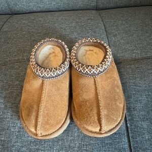 UGG Tan Slippers with Cozy Knit Trim